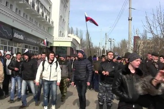 : Керчь: Сорванный Майдан, в честь погибших бандеровцев (второе видео)