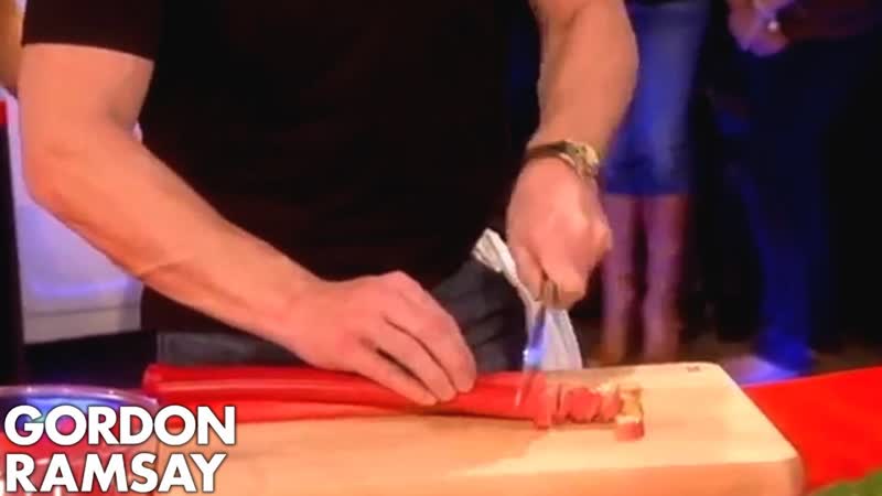 How to Make Rhubarb Crumble, Gordon
