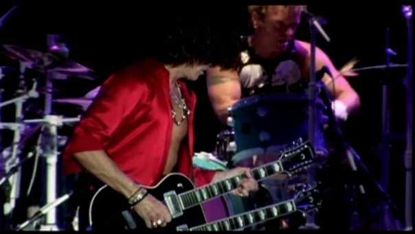 HD AEROSMITH LIVIN ON THE