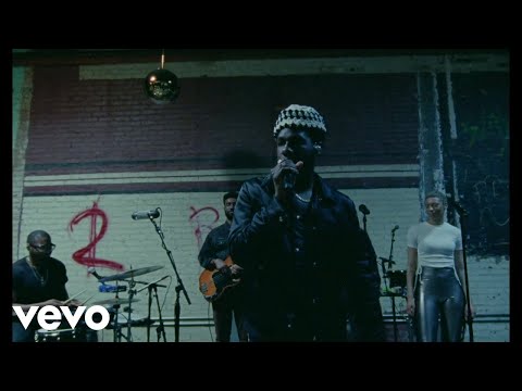 Leon Bridges Motorbike ( Live at Gold