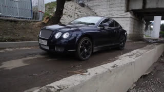 Обзор от Лиса Рулит - Бентли/Bentley за миллион. Она ещё жива?  Обзор Лиса Рулит. Стоимость Ремонта бентли.