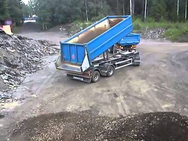 Scania tippar grus Scania dumping