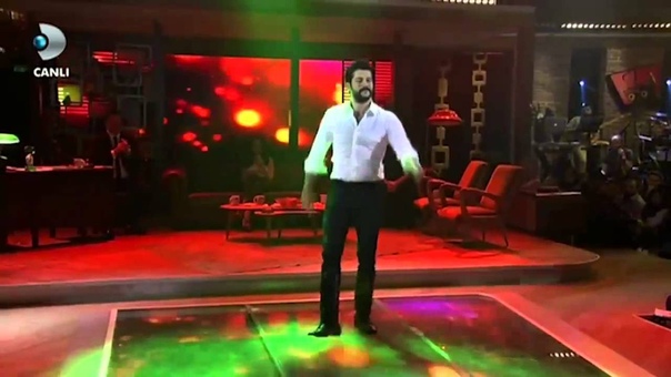 Burak Özçivitten Zeybek Performansı Beyaz Show 23 Ocak