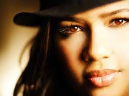 Vlady Estote | Luanda