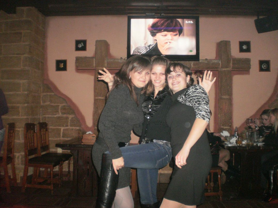 Оля Сікачова | Мовники