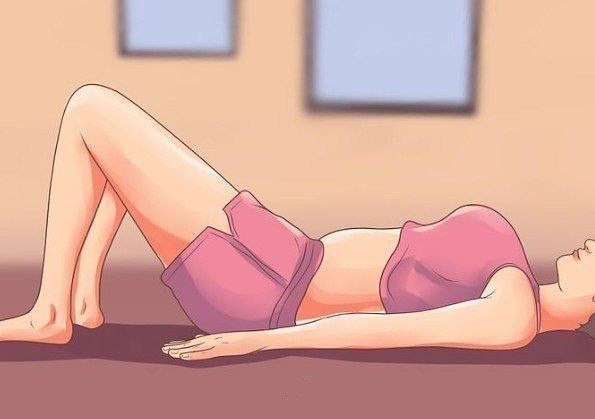 5 упражнений, чтобы убрать живот Упражнение 1Ложитесь на спину и согните колени, напрягите живот и поднимите таз. Оставайтесь в таком положении 10 секунд. Начинайте с 5 повторений и со временем