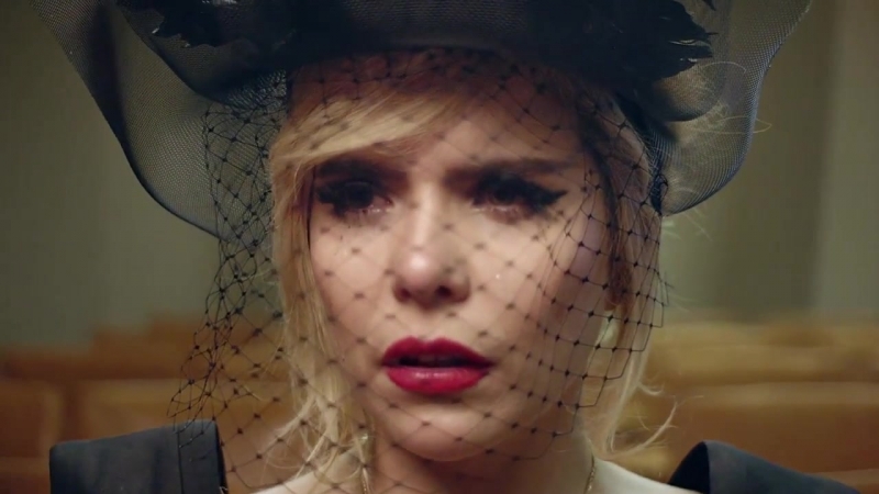 Paloma Faith Beauty