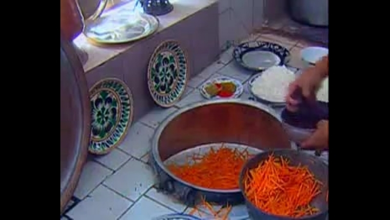 Somsa, non, shashlik, Palov( Osh), tandir kabob(
