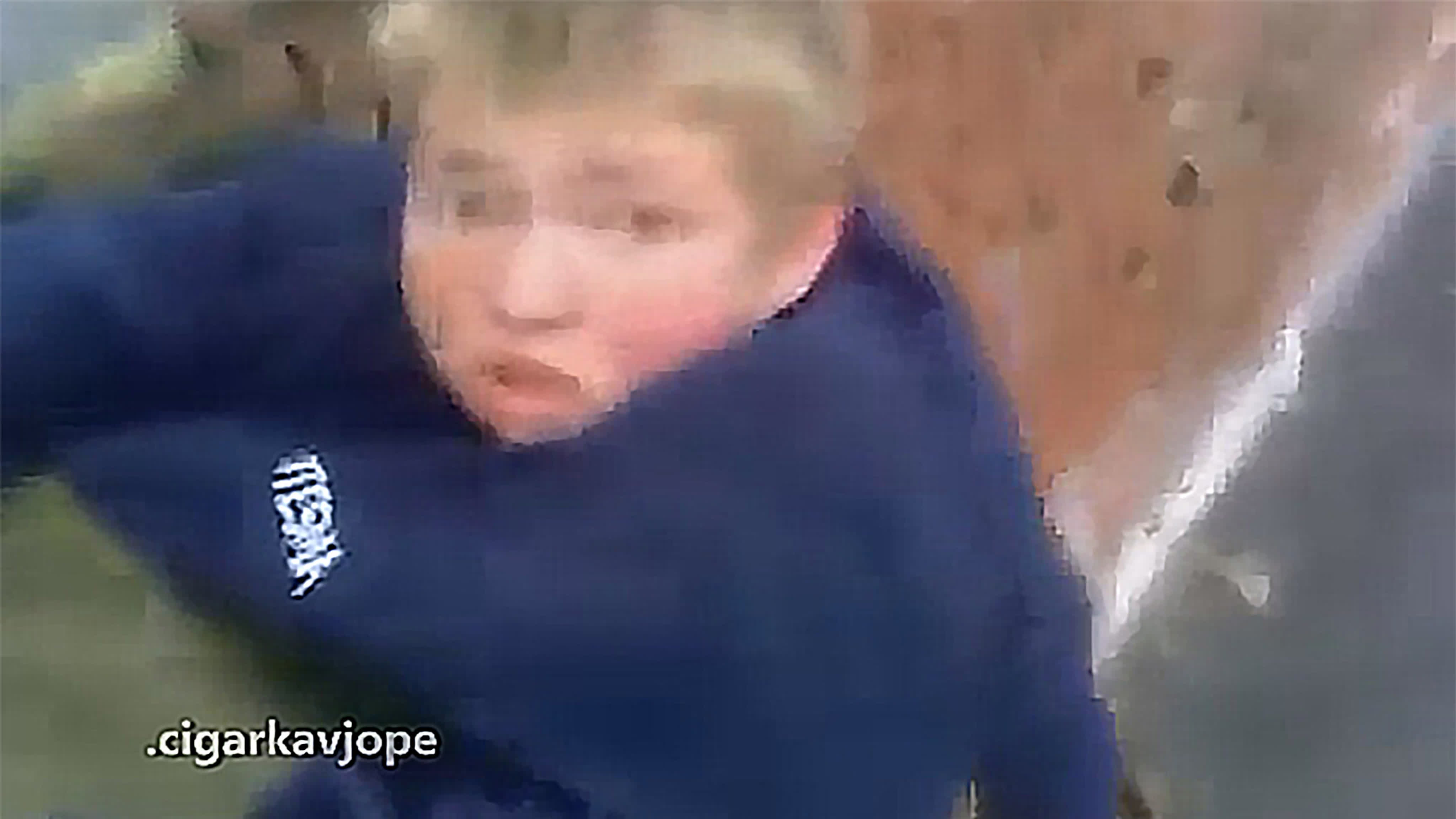 Денчик слазиет