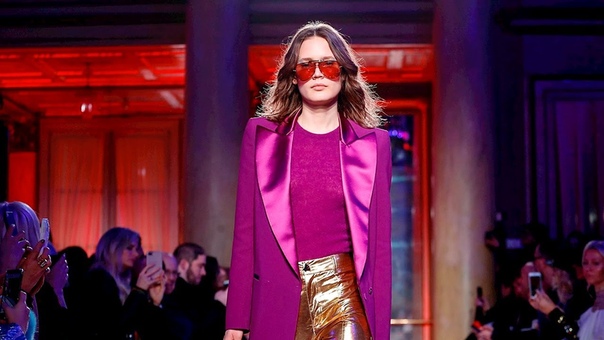 Genny, Fall Winter 2018, 2019 Full Fashion Show,