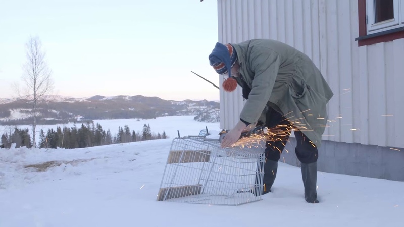 How to build a hay feeder :